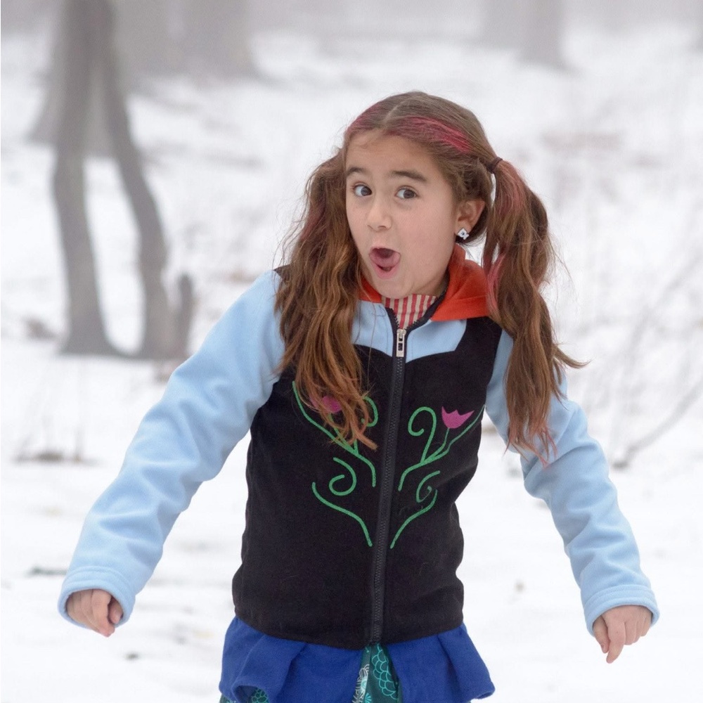 Girls 10 12 150 Disney bound Frozen Anna fleece jacket coat and cape EUC 2 pc